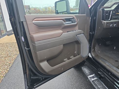 New 2026 GMC Sierra 3500 Denali w/ Technology Package image 16