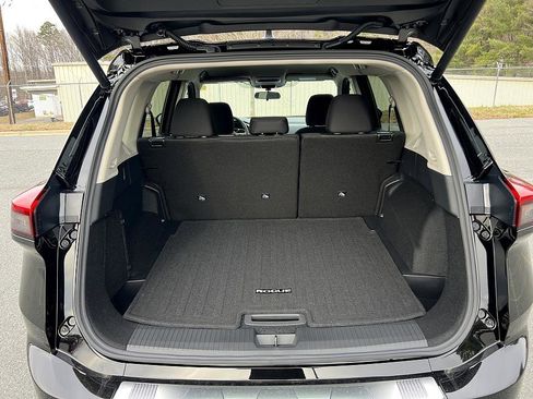 New 2026 Nissan Rogue SV image 40