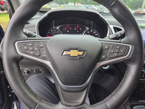 Used 2023 Chevrolet Equinox Premier FWD image 18