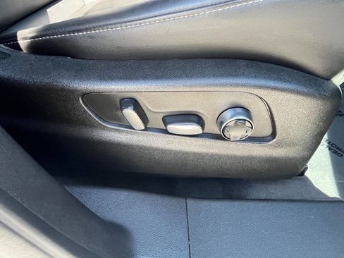 Used 2024 Cadillac XT4 Premium Luxury image 14