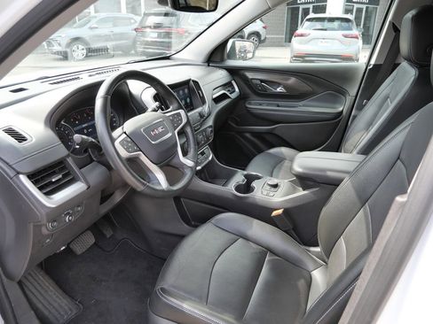 Used 2024 GMC Terrain SLT AWD/4WD image 30