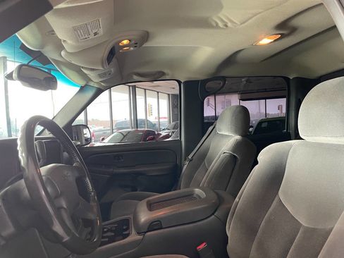 Used 2005 GMC Sierra 1500 SLE image 18