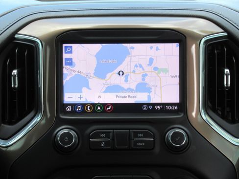 Used 2022 Chevrolet Silverado 1500 High Country w/ Technology Package AWD/4WD image 15