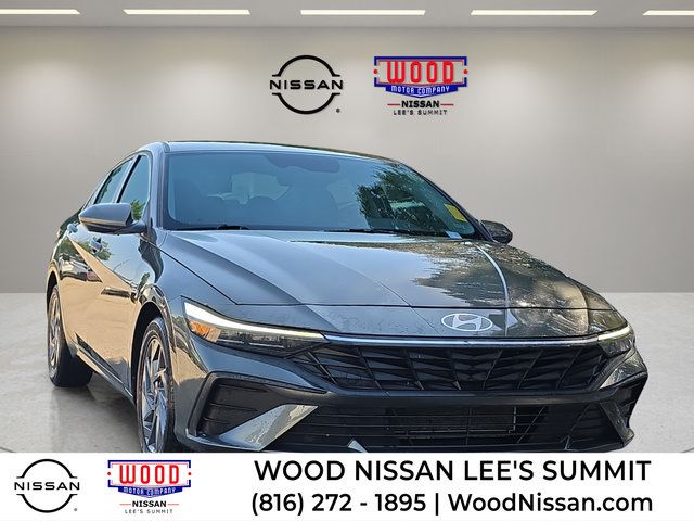 Used 2024 Hyundai Elantra SEL FWD image 1