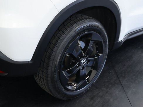 Used 2016 Honda HR-V LX image 12