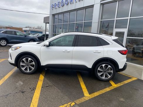 Used 2023 Ford Escape Platinum w/ Premium Technology Package image 2