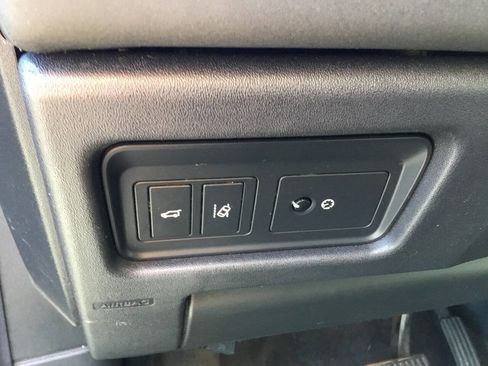 Used 2018 Land Rover Discovery Sport HSE image 35