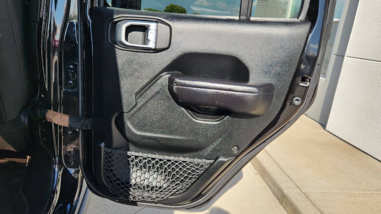 Used 2020 Jeep Gladiator Sport w/ Quick Order Package 23S AWD/4WD image 21