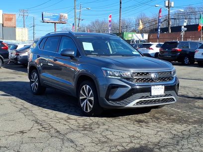 Used 2024 Volkswagen Taos SE