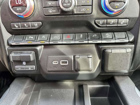 Used 2019 GMC Sierra 1500 AT4 w/ AT4 Premium Package image 27