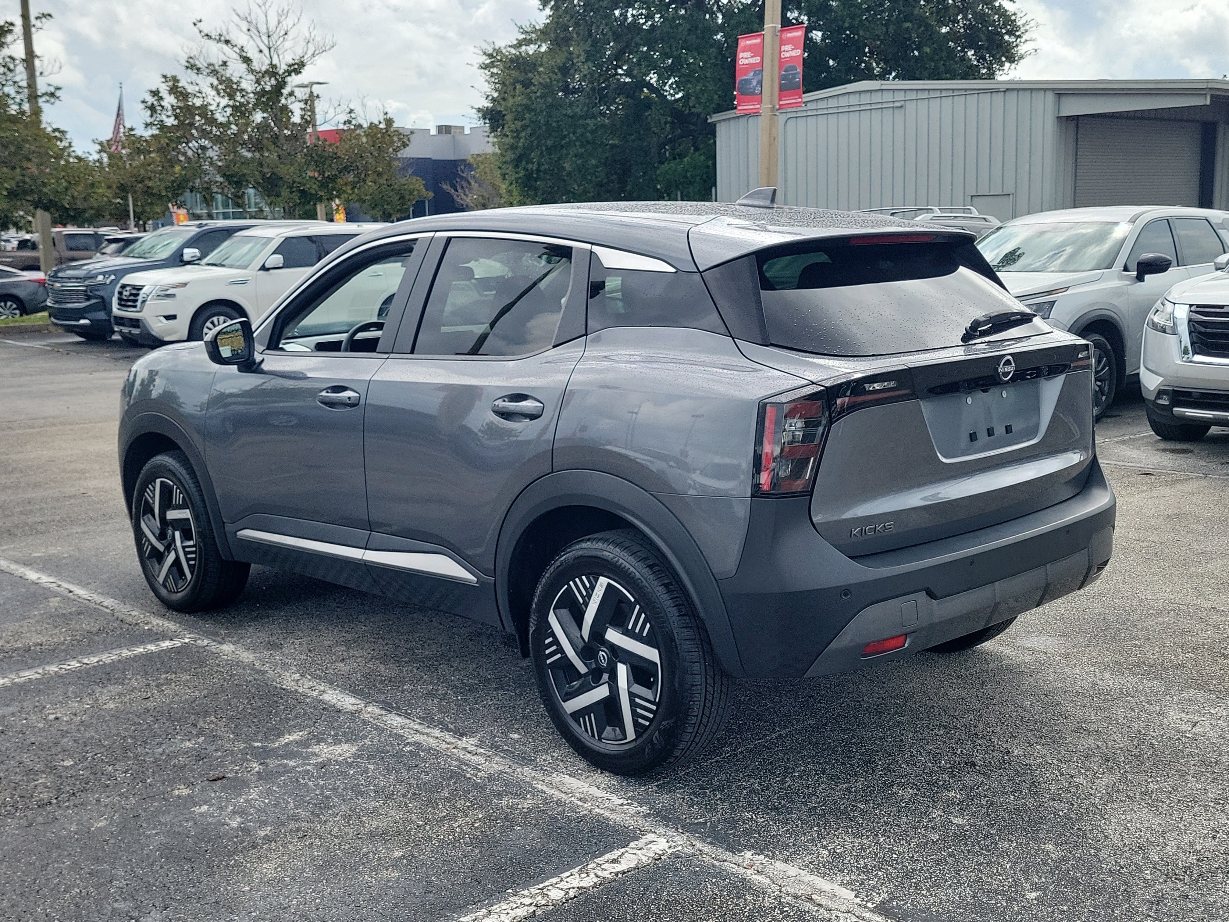 Certified 2025 Nissan Kicks SV FWD image 7