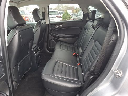 Used 2024 Ford Edge SEL w/ Convenience Package image 10