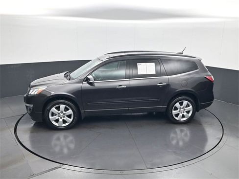 Certified 2017 Chevrolet Traverse LT w/ Style and Technology Package image 21