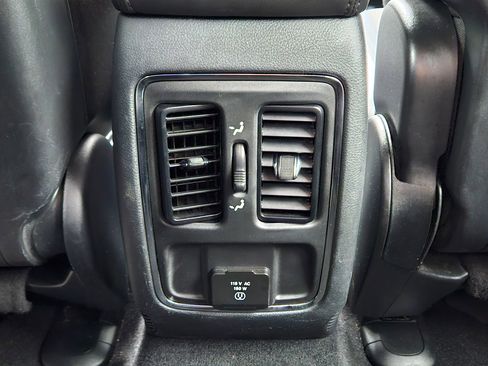 Used 2020 Jeep Grand Cherokee Altitude RWD image 27
