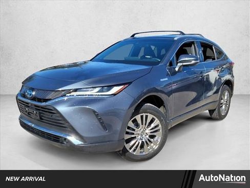 Used 2021 Toyota Venza Limited image 1