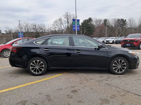 Used 2016 Toyota Avalon XLE Premium image 5