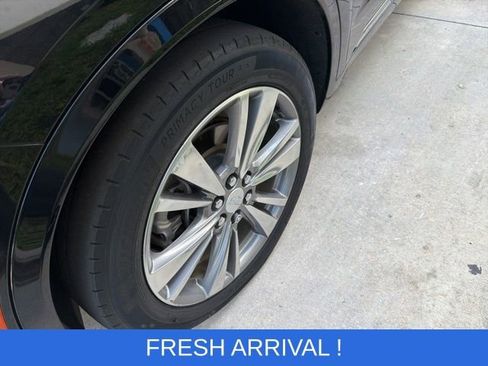 Used 2023 Cadillac XT6 Premium Luxury image 4