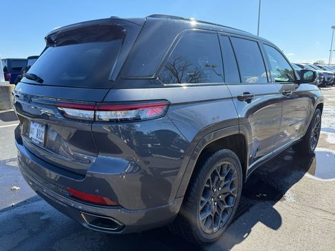 New 2025 Jeep Grand Cherokee Summit w/ High Altitude Package AWD/4WD image 3