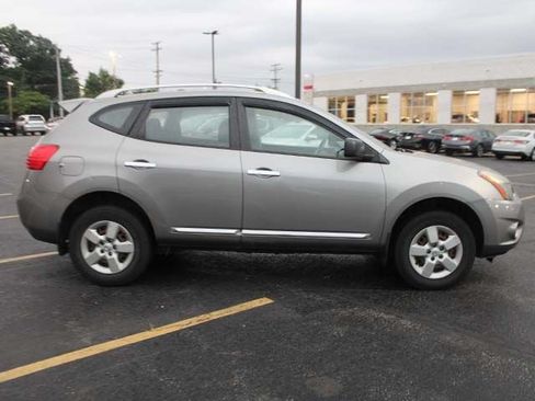 Used 2015 Nissan Rogue S w/ Convenience Package AWD/4WD image 5