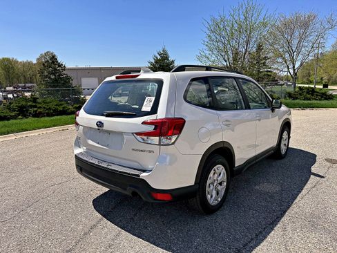 Used 2019 Subaru Forester w/ Popular Package #1 AWD/4WD image 9