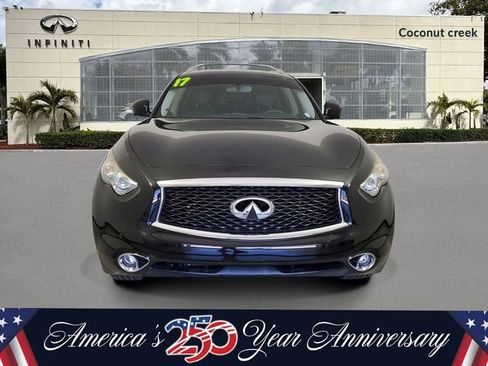 Used 2017 INFINITI QX70 2WD w/ Premium Package image 2