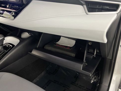 Used 2025 Toyota Corolla SE FWD image 35