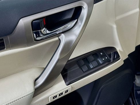 Used 2021 Lexus GX 460 Premium image 18