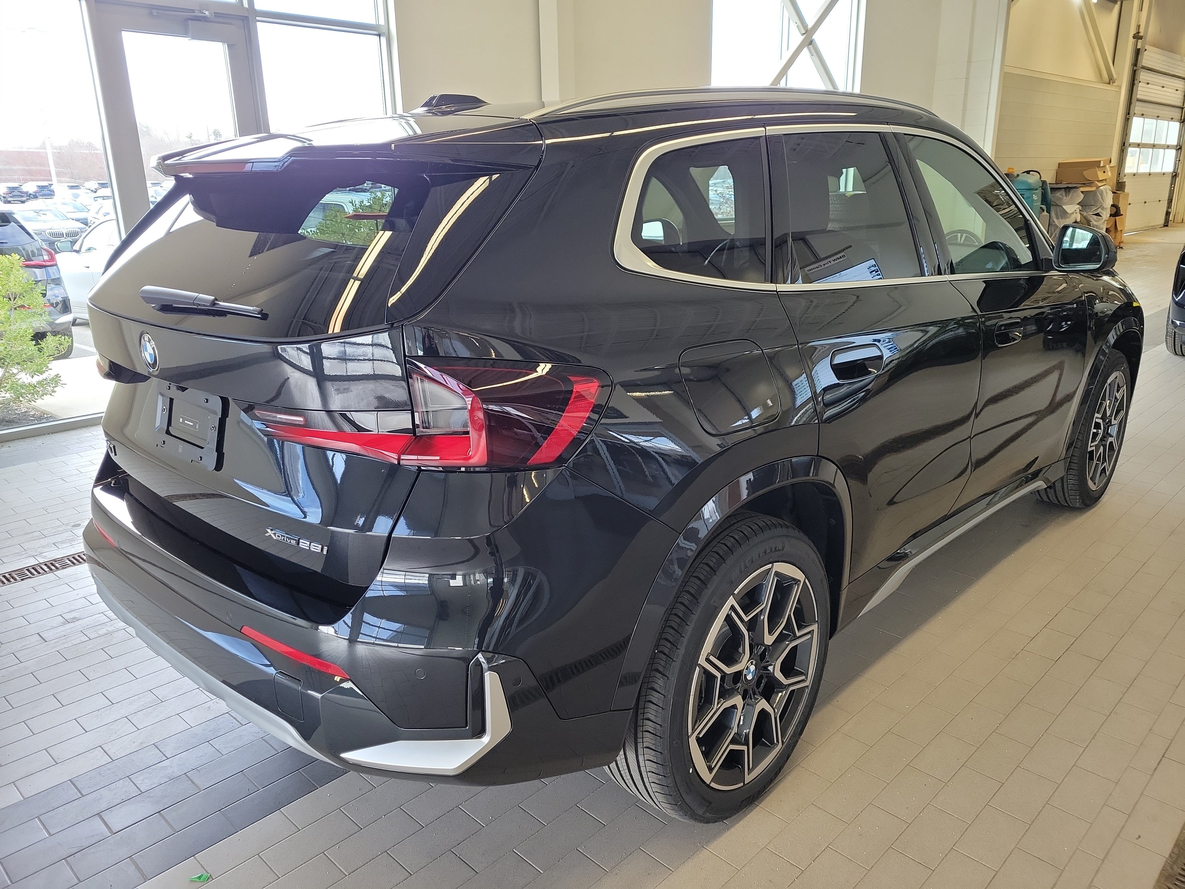 Used 2026 BMW X1 xDrive28i w/ Technology Package AWD/4WD image 5