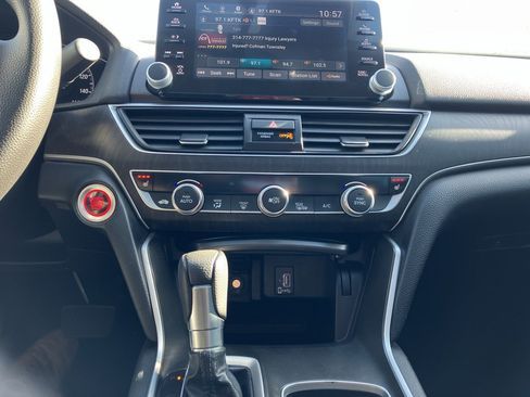 Used 2018 Honda Accord EX image 21