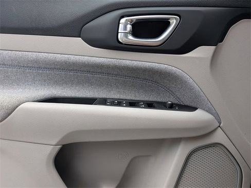 Used 2022 Jeep Compass Latitude w/ Convenience Group image 27