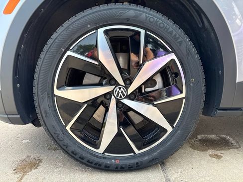 Certified 2023 Volkswagen ID.4 Pro S AWD/4WD image 28
