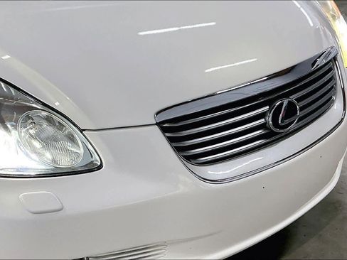 Used 2005 Lexus SC 430 Convertible image 30