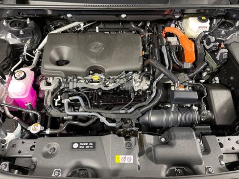 Certified 2025 Toyota RAV4 LE image 9