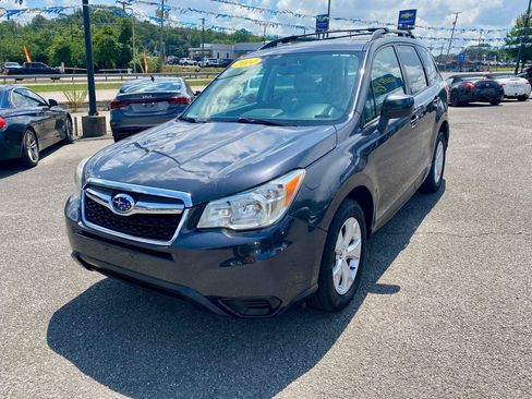Used 2014 Subaru Forester 2.5i Premium AWD/4WD image 4