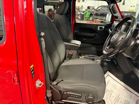 Used 2021 Jeep Wrangler Unlimited Sport AWD/4WD image 9