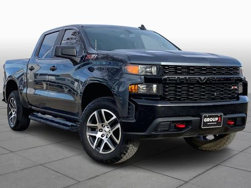 Used 2020 Chevrolet Silverado 1500 Custom Trail Boss w/ Custom Convenience Package image 2