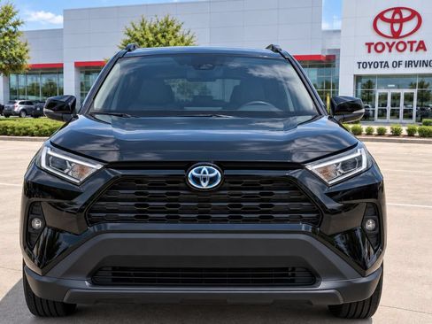 Used 2023 Toyota RAV4 XLE w/ Convenience Package AWD/4WD image 12