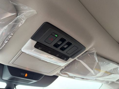 New 2026 Nissan Pathfinder Platinum image 36