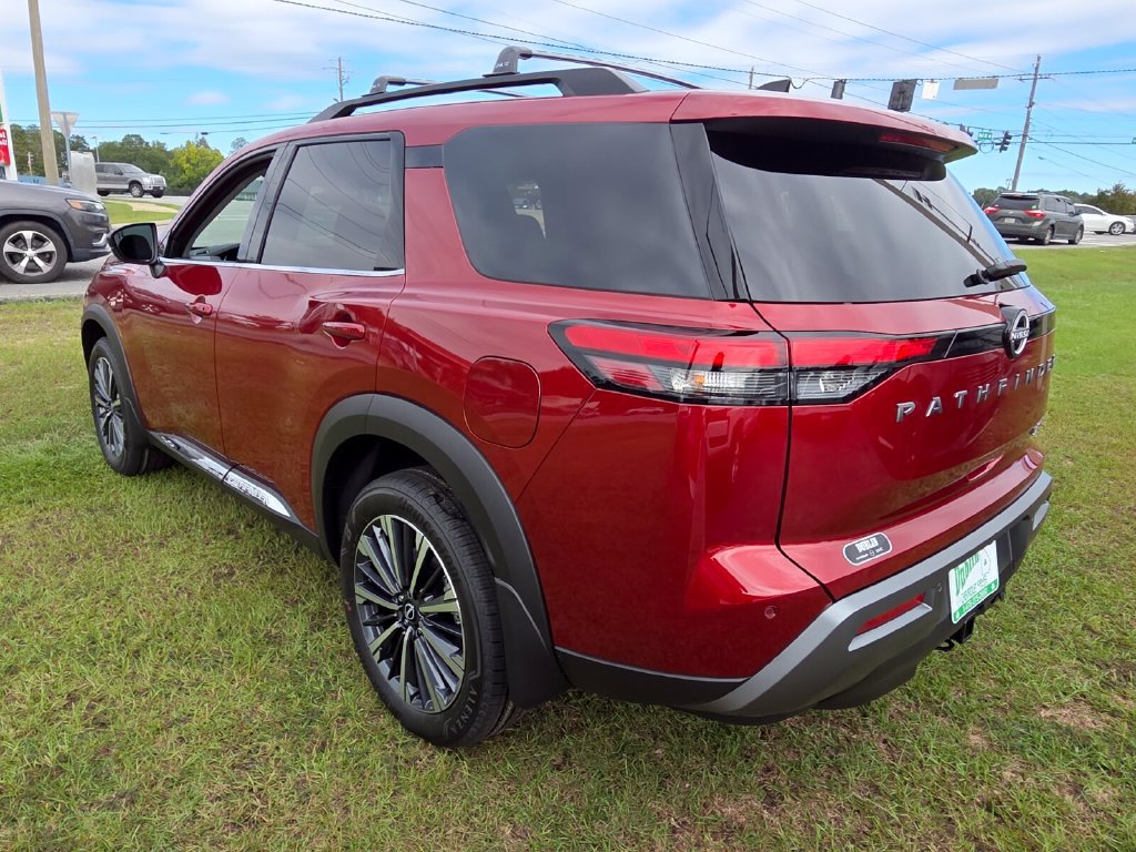 New 2026 Nissan Pathfinder Platinum AWD/4WD image 10