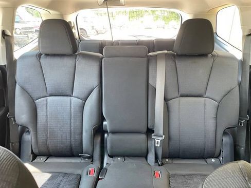 Used 2019 Subaru Ascent 8-Passenger AWD/4WD image 35