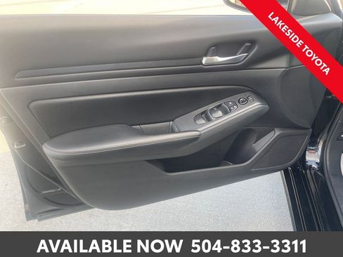 Used 2024 Nissan Altima 2.5 SV image 21