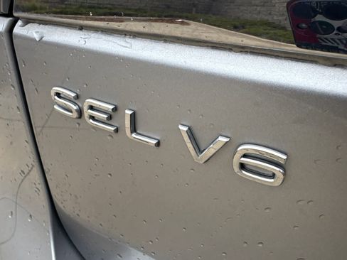 Used 2022 Volkswagen Atlas SEL Premium image 6