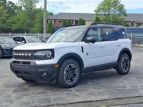 New 2025 Ford Bronco Sport Outer Banks w/ Outer Banks Tech Package+ image 2