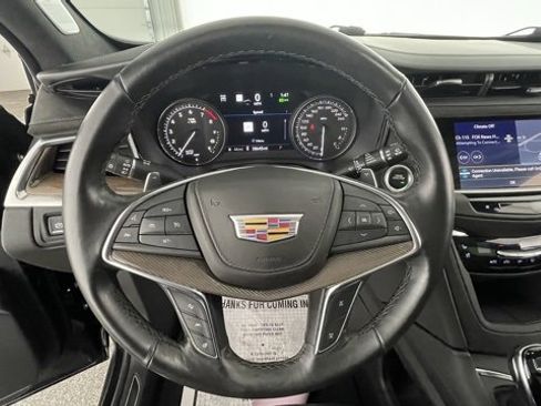 Used 2023 Cadillac XT5 Sportv image 36
