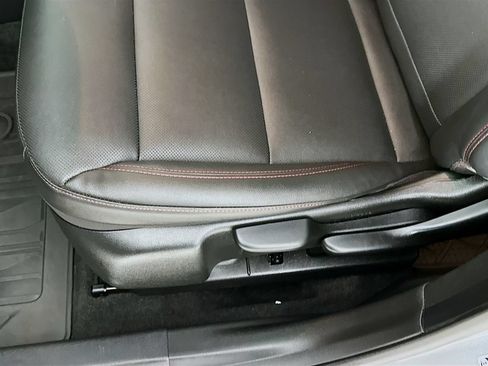 Used 2024 Chevrolet Trax RS FWD image 9