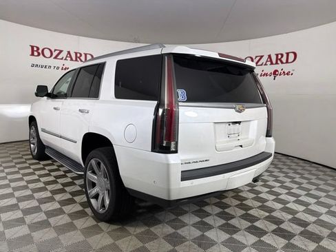 Used 2019 Cadillac Escalade Luxury RWD image 6