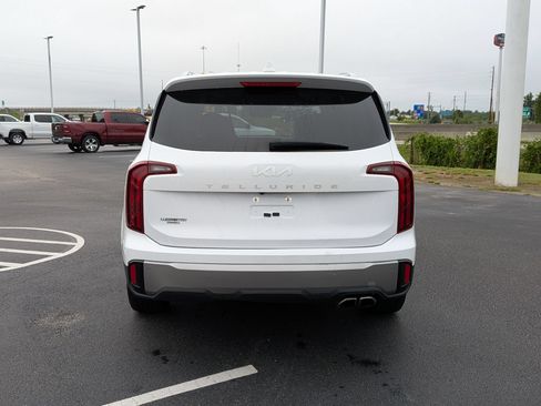 Used 2025 Kia Telluride S FWD image 4