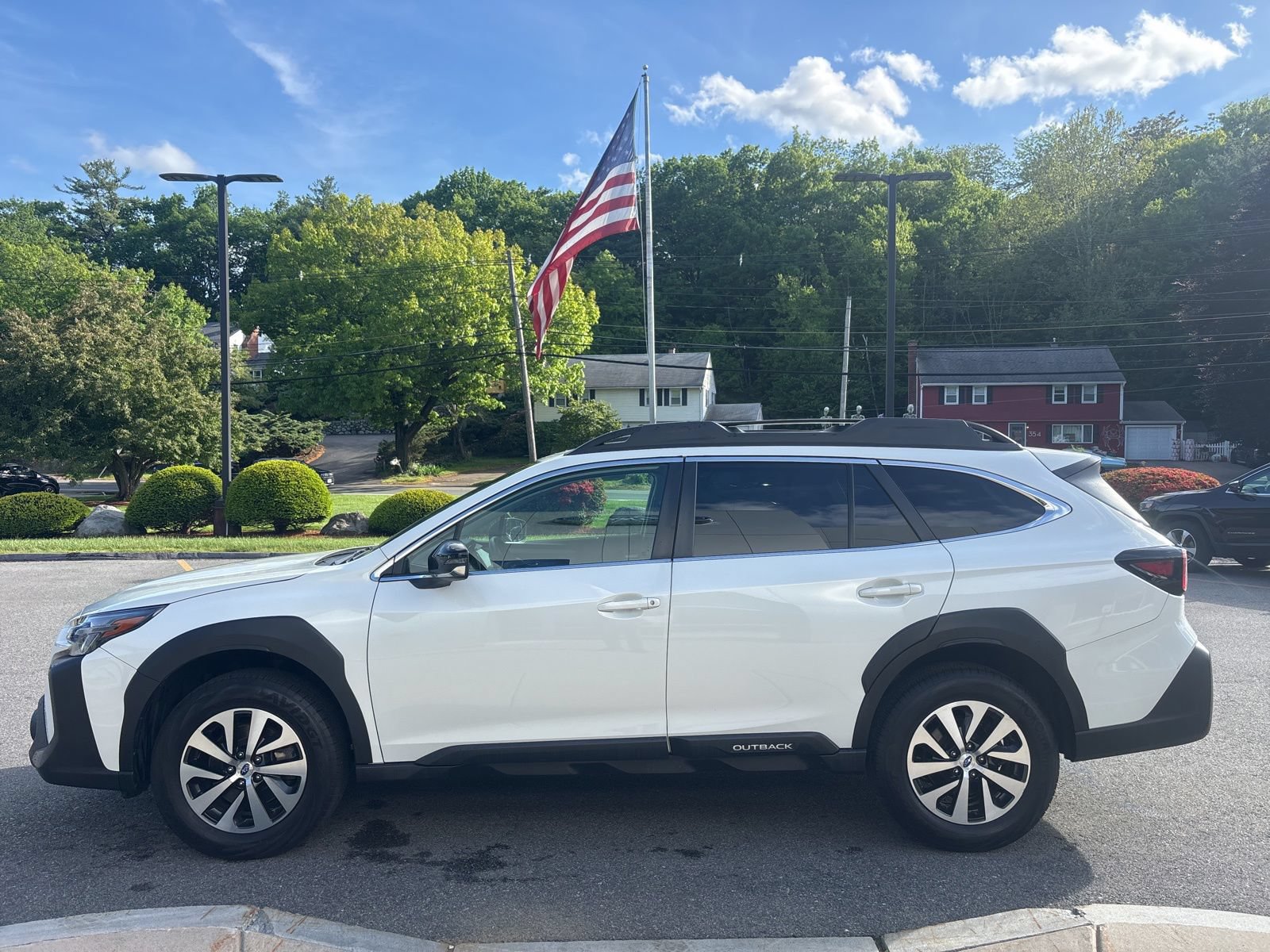 Used 2024 Subaru Outback Premium AWD/4WD image 6