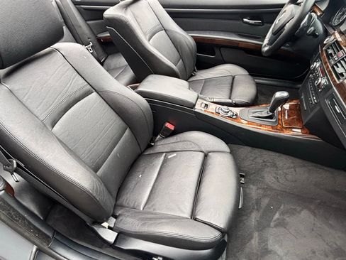 Used 2013 BMW 335i Convertible image 25