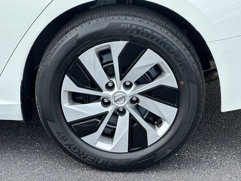 Used 2022 Nissan Altima 2.5 S image 9